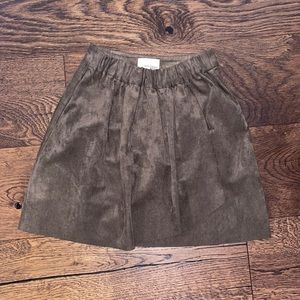 WILFRED FREE x ARITZIA SUEDE SKIRT